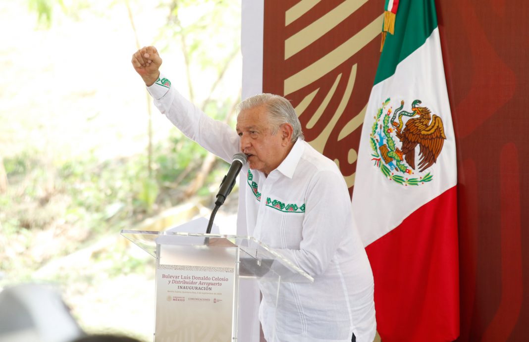 2023-09-03-Presidente-AMLO-Inauguracion-de-obra-de-la-Avenida-Colosio-y-Distribuidor-Aeropuerto-Quintana-Roo-Foto-08